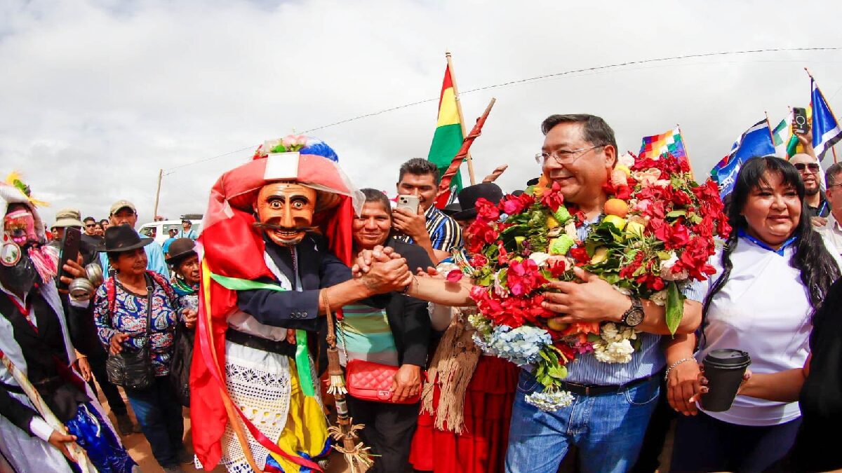 Presidente de Bolivia anuncia lanzamiento de programa de puentes para La Paz 5 002