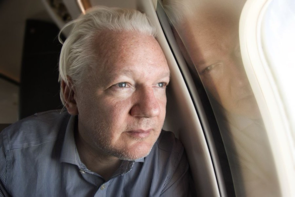 Assange Tailandia01
