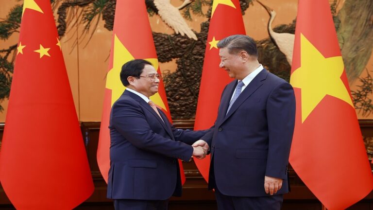 China y Vietnam ratifican interés en profundizar cooperación 1 China Vietnam Xi Jinping y Pham Minh Chinh foto VNA