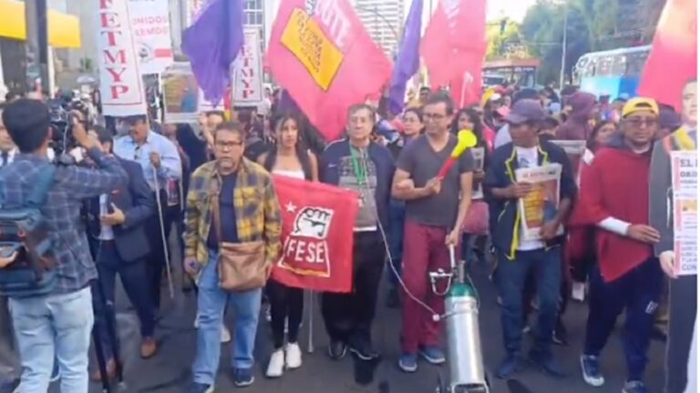 Protestan contra plan de eliminar subsidios a la gasolina en Ecuador 1 Ecuador gasolina