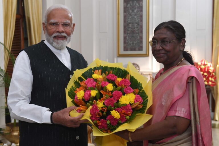 Presidenta india nombra a Narendra Modi como primer ministro 1 GPef UkboAAm41K