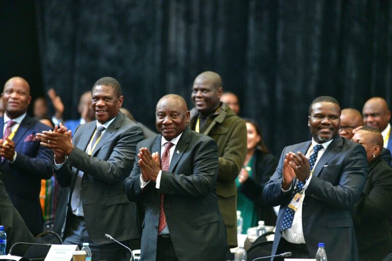Eligen a Cyril Ramaphosa para segundo mandato presidencial en Sudáfrica 1 GQEJus5WYAAKzhz