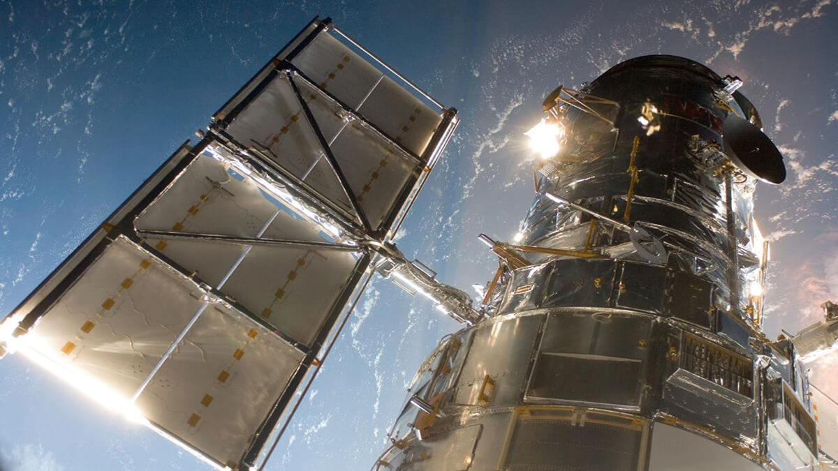 Telescopio Espacial Hubble 1 twitter