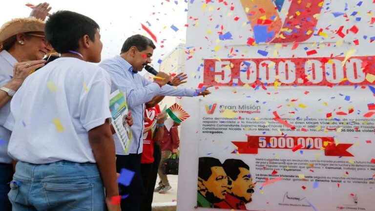 Nicolás Maduro: se puede desarrollar una economía al servicio de los pueblos 1 Venezuela presidente Nicolas Maduro foto Alba Ciudad