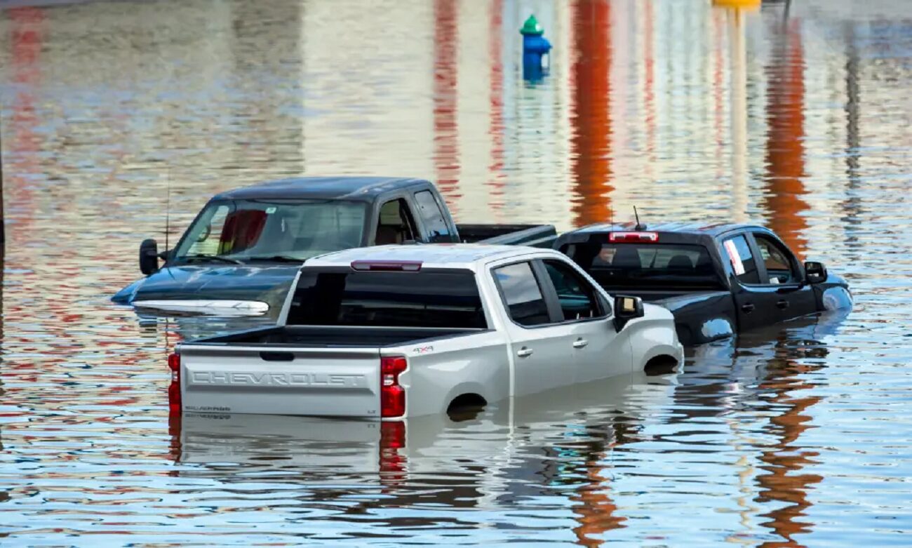 Asciende a 13 los muertos tras paso de Beryl por Houston, Texas 2 EA2071 USA TEXAS HURRICANE BERYL