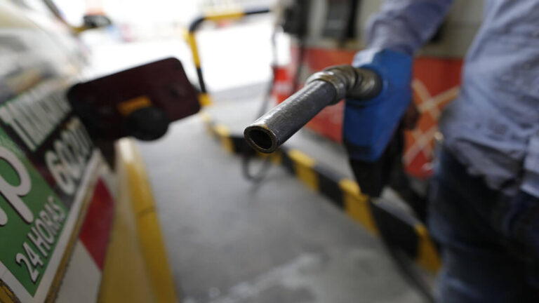 Entra en vigor el aumento en el precio de la gasolina en Ecuador 1 Ecuador Gasolina 1 EFE
