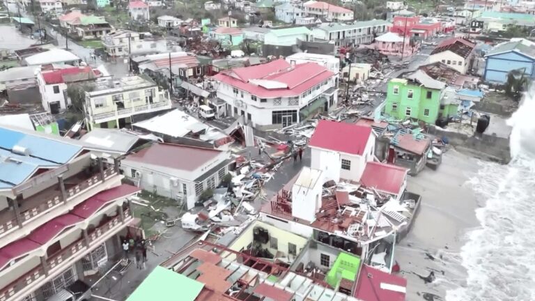 Unicef alerta que 3 millones de niños se hallan en riesgo ante huracán Beryl 1 Granada danos huracan Beryl foto Barbados Today