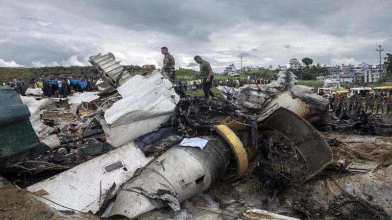 Nepal avion siniestrado EFE
