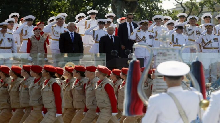 Celebra Rusia aniversario 328 de la creación de la armada 1 Putin armada EFE