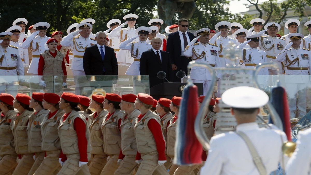 Celebra Rusia aniversario 328 de la creación de la armada 2 Putin armada EFE