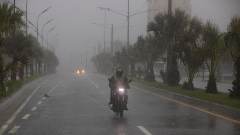 Suben a 15 las provincias dominicanas en alerta por cercanía del huracán Beryl 1 huracan