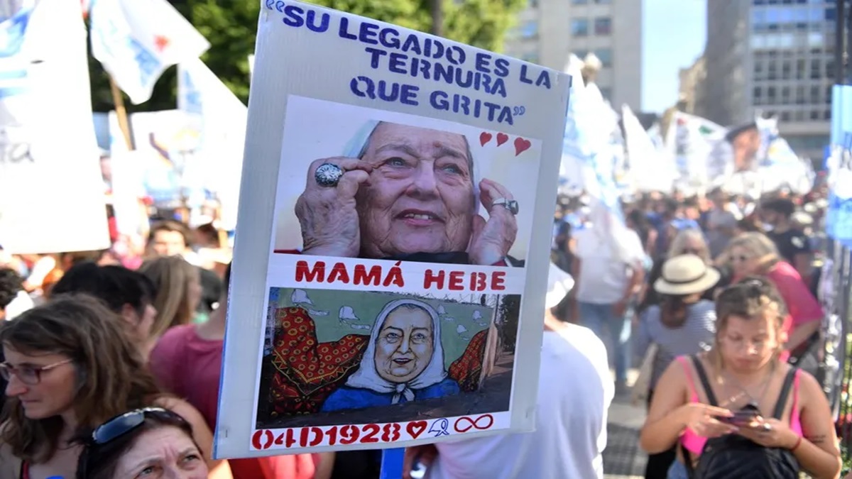 Organizaciones rechazan intervención en Universidad Nacional de las Madres de Plaza de Mayo 5 madres plaza de mayo EFE