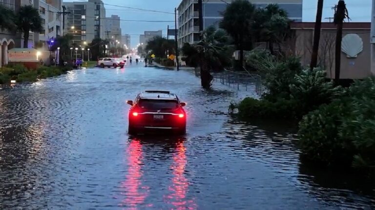 Tormenta tropical Debby vuelve a tocar tierra entre amenazas de aguaceros 1 EE.UU . Tormenta Derby
