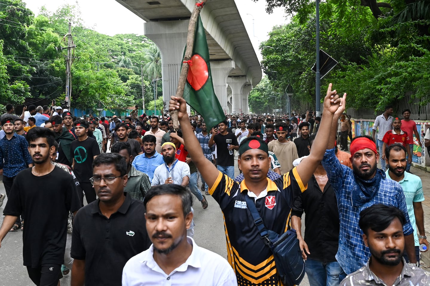 Crisis en Bangladés vuelve a ganar fuerza con al menos 63 muertos en las últimas horas 9 GUI SQ3WYAA14B0