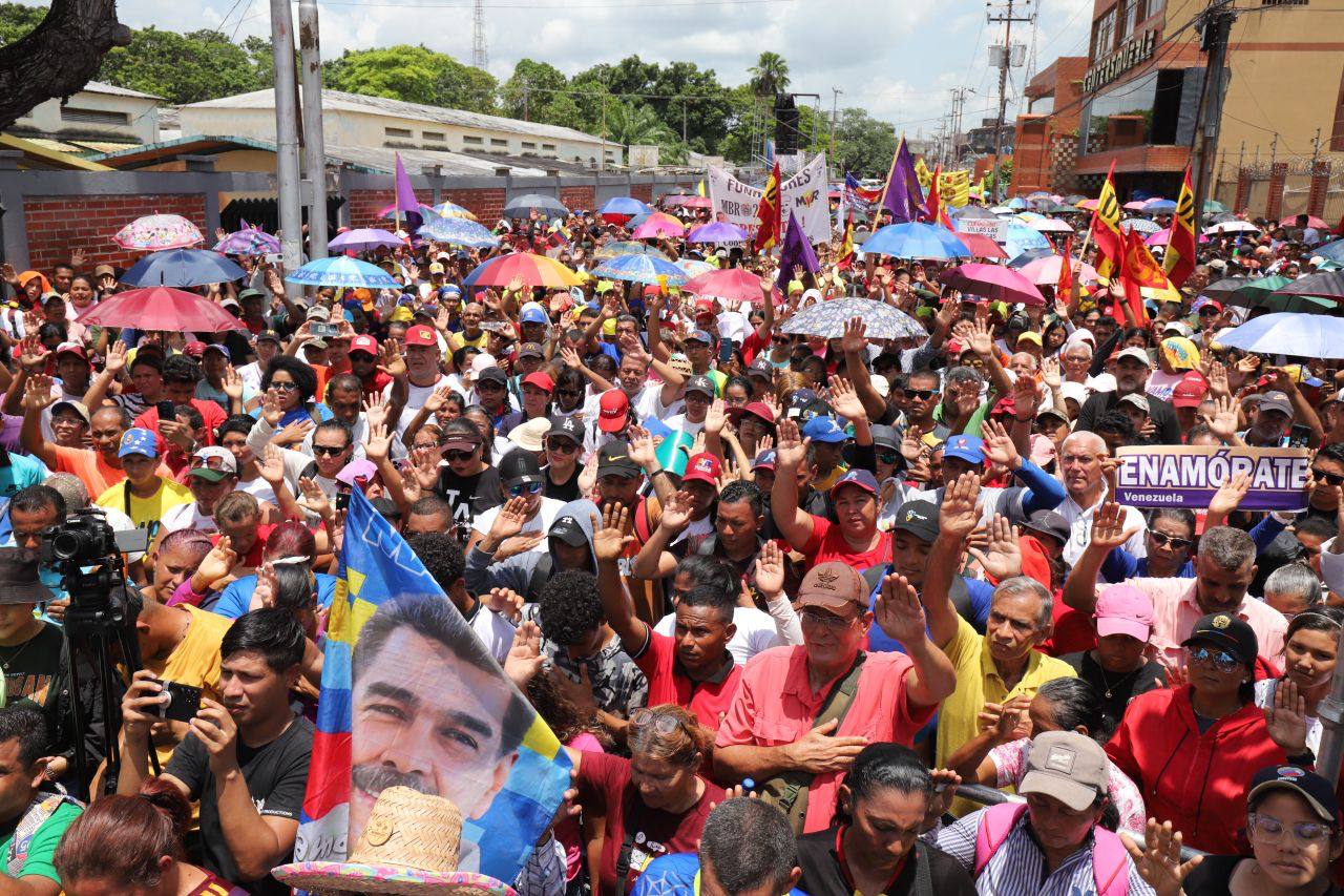 En defensa de la paz, el pueblo toma las calles de toda Venezuela 9 GVM4t5CXkAALJ5j 1