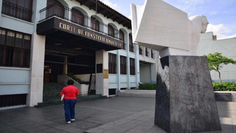Justicia guatemalteca suspende ampliación presupuestaria avalada por el Congreso 1 Guatemala CC