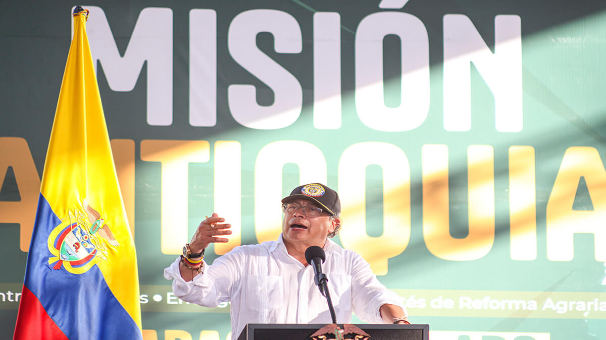 Gustavo Petro Reforma Agraria twitter