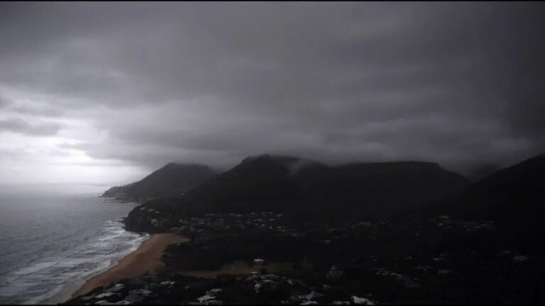 Se forma en el océano Pacífico la tormenta Fabio al sur-suroeste de México 1 Mexico 1