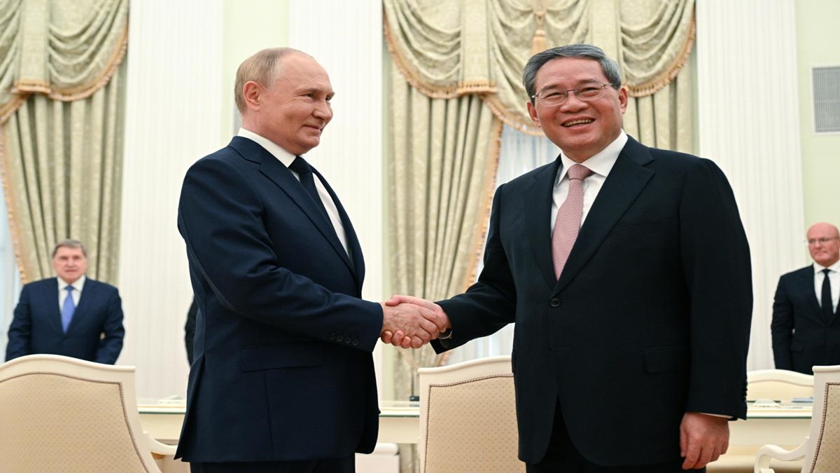 Rusia y China fortalecen las relaciones bilaterales con encuentros de alto nivel 3 Putin y Li Qiang EFE