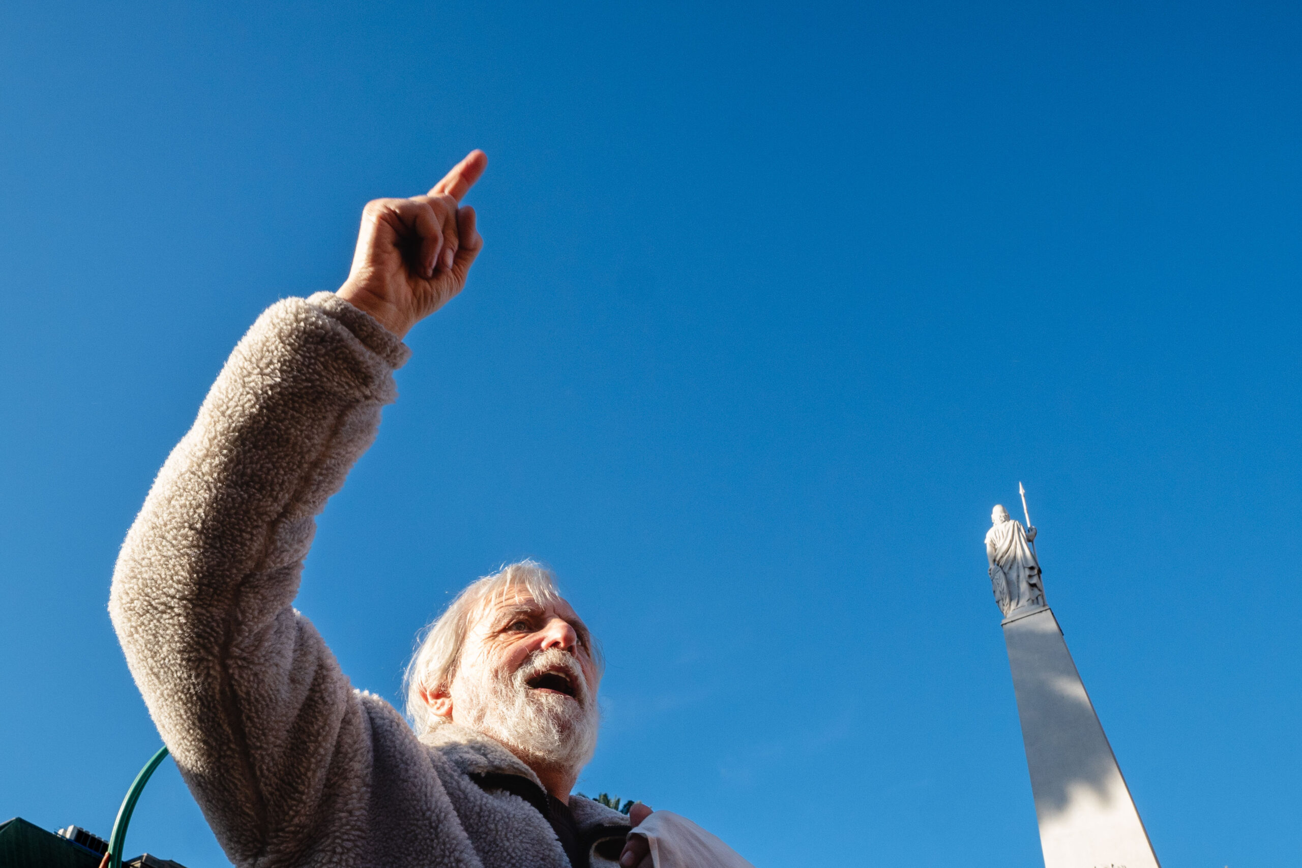 RONDA MADRES DE PLAZA DE MAYO Y RECLAMO POR LIBERACION DE LOS CINCO DETENIDOS20240620 0004 scaled