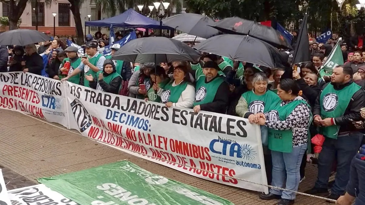 ATE de Argentina denuncia que empresa de EE.UU. tomaría control de Fabricaciones Militares 5 ajustes
