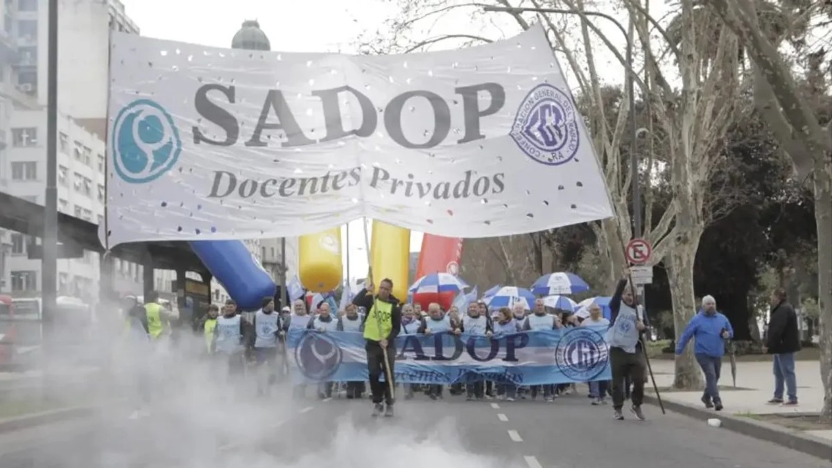 Anuncian que paro docente en Córdoba, Argentina se extenderá por 48 horas 3 arg
