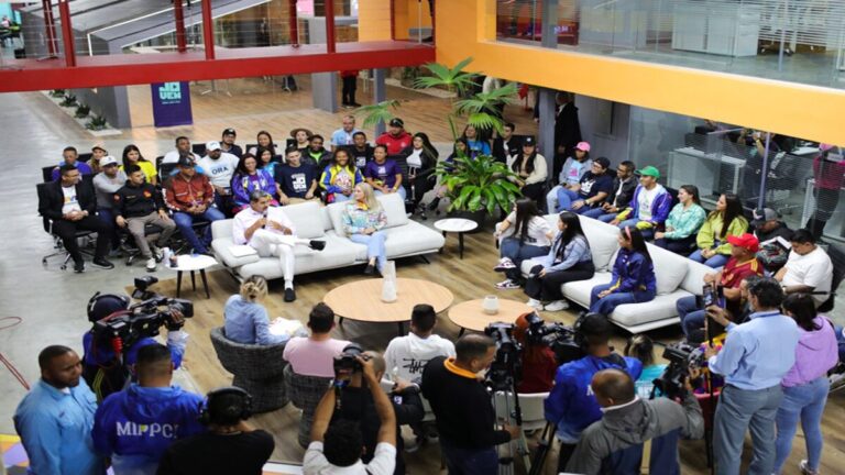 Nicolás Maduro: "la juventud venezolana no es fascista" 1 maduro 12