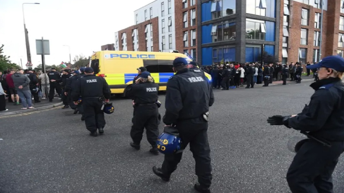 Justicia británica sentencia a otro hombre por los desórdenes violentos racistas 4 reino unido 2