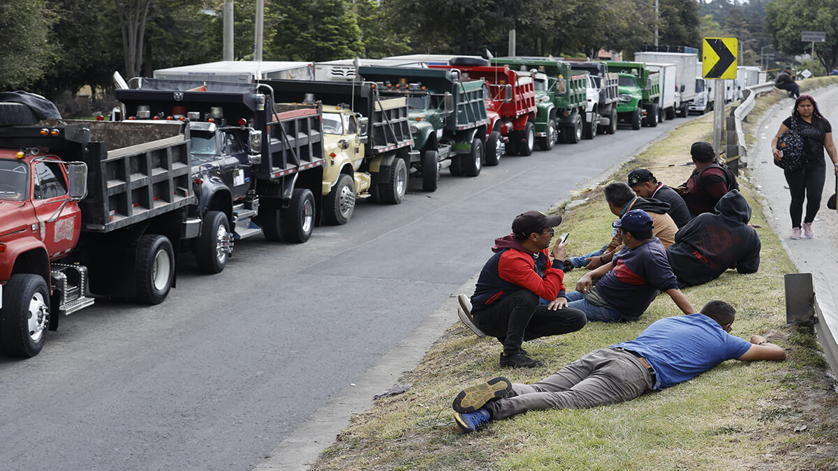 El Gobierno colombiano dice que llegó "hasta el límite" para levantar el paro camionero 1 Colombia Paro Transporte EFE