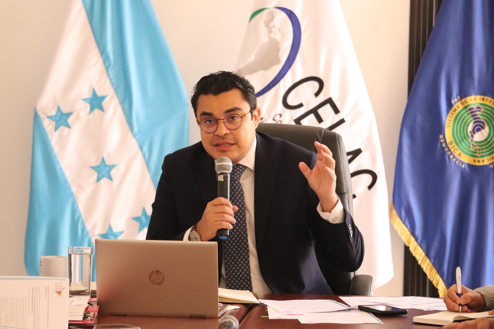 Honduras denuncia "acciones de presión" por parte de EE.UU. 2 GJNkhQ WAAAZMdB