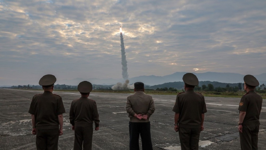 Corea del Norte realiza ejercicios militares con nuevo misil balístico táctico 3 KNCA