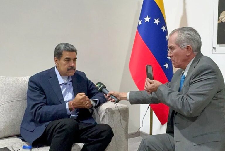 Maduro entrevistado en exclusiva por teleSUR