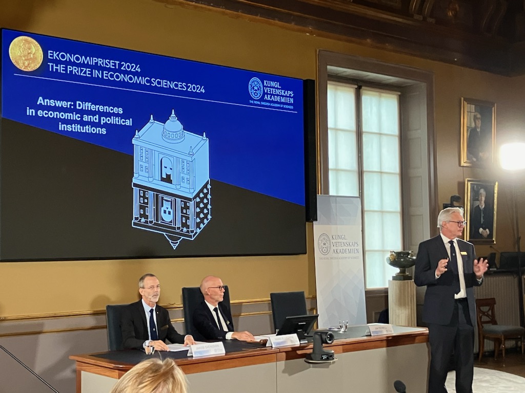 Conceden Premio Nobel de Economía 2024 a tres estadounidenses 2