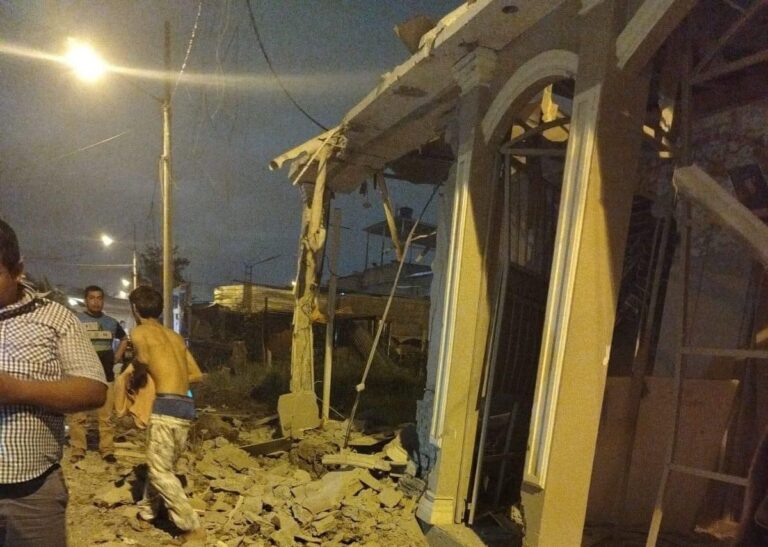 Violencia en Ecuador: Explosiones y asesinato en medio de un apagón 1 GakkUyVWcAAmqmC