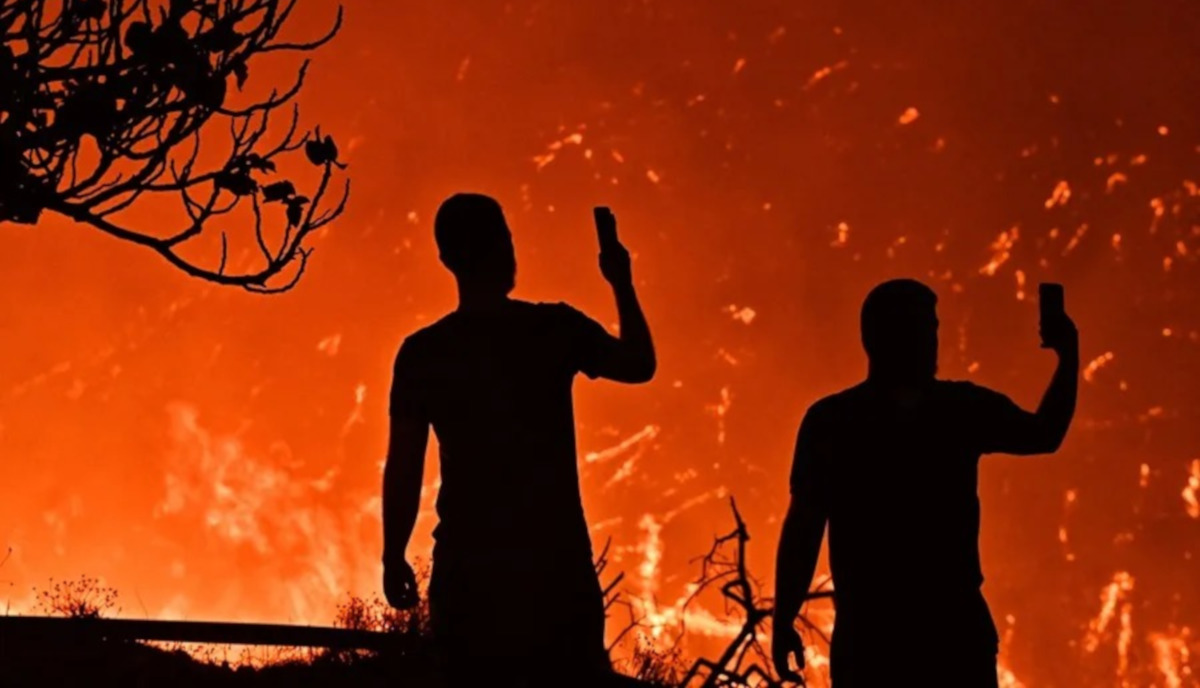 Incendio en Corintia, Grecia, deja dos muertos 8 Grecia incendio01