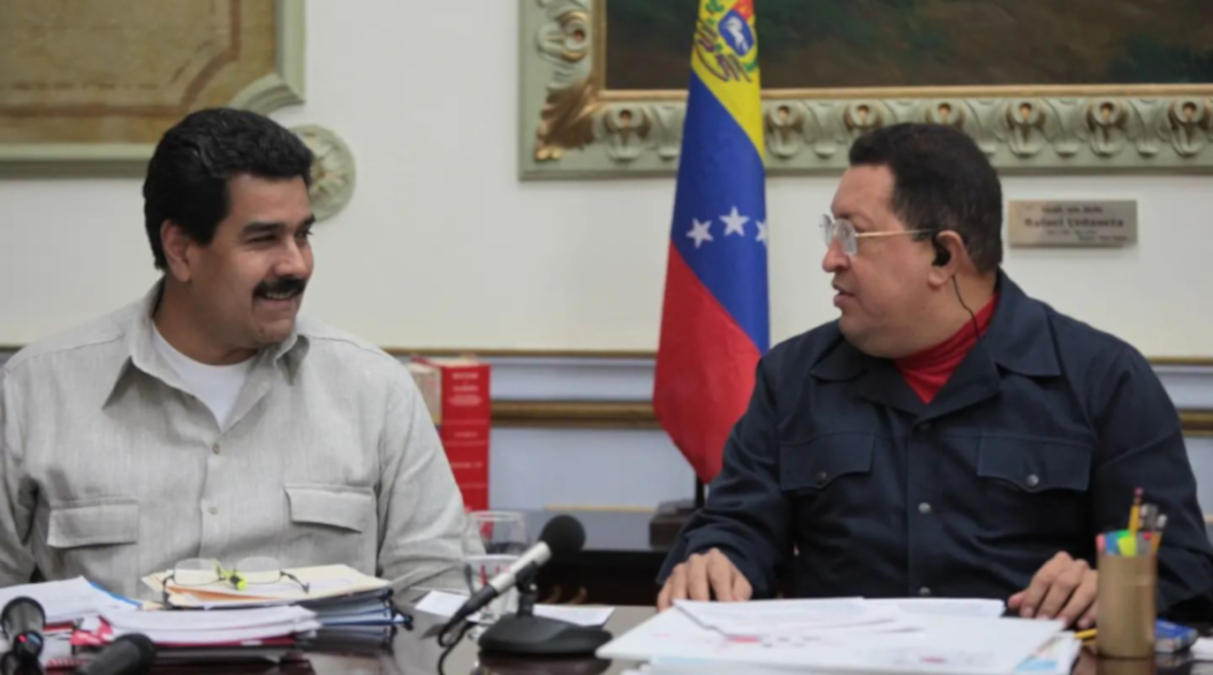 Presidente venezolano ratifica compromiso de alcanzar el sistema comunal socialista 3 Venezuela Maduro Chavez01