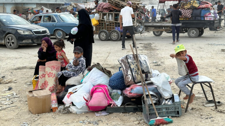 Miles de infantes huérfanos a causa del genocidio israelí 1 palestina 1