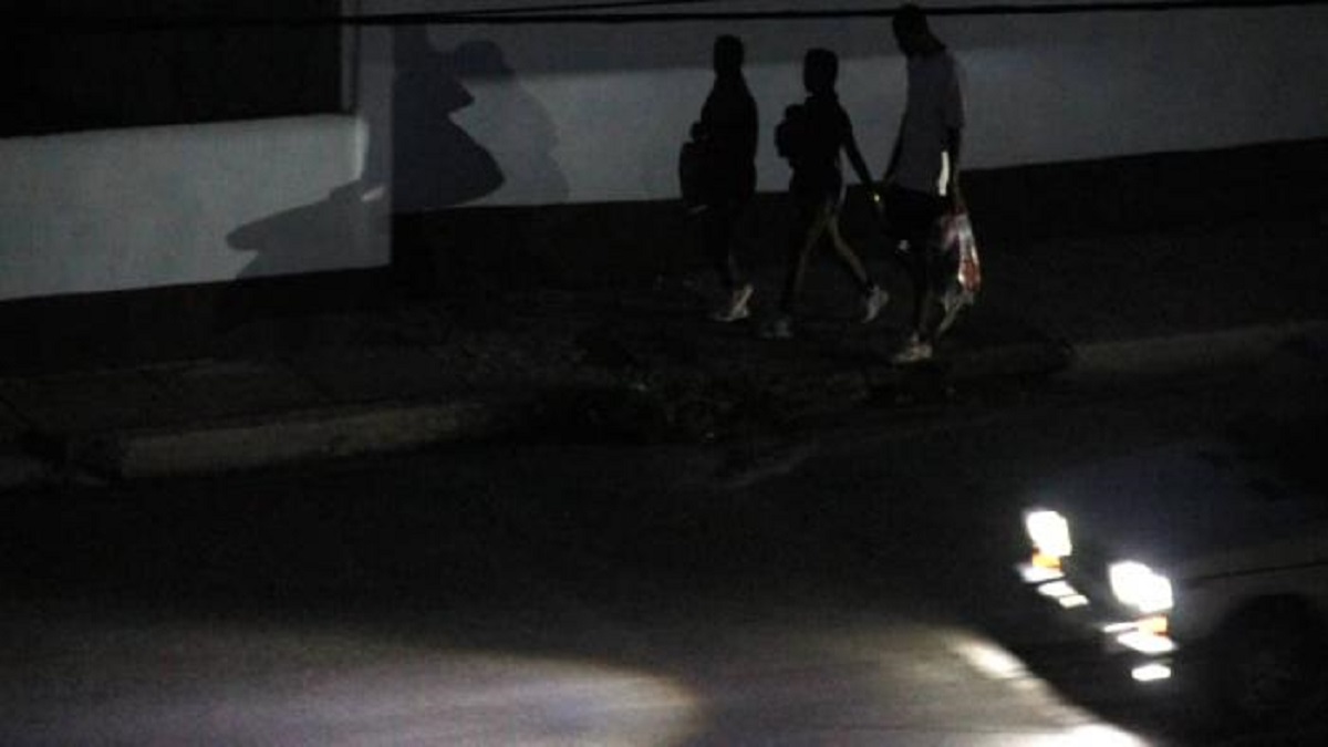 Cuba, entre el apagón, el huracán y el bloqueo 9 rosa 4