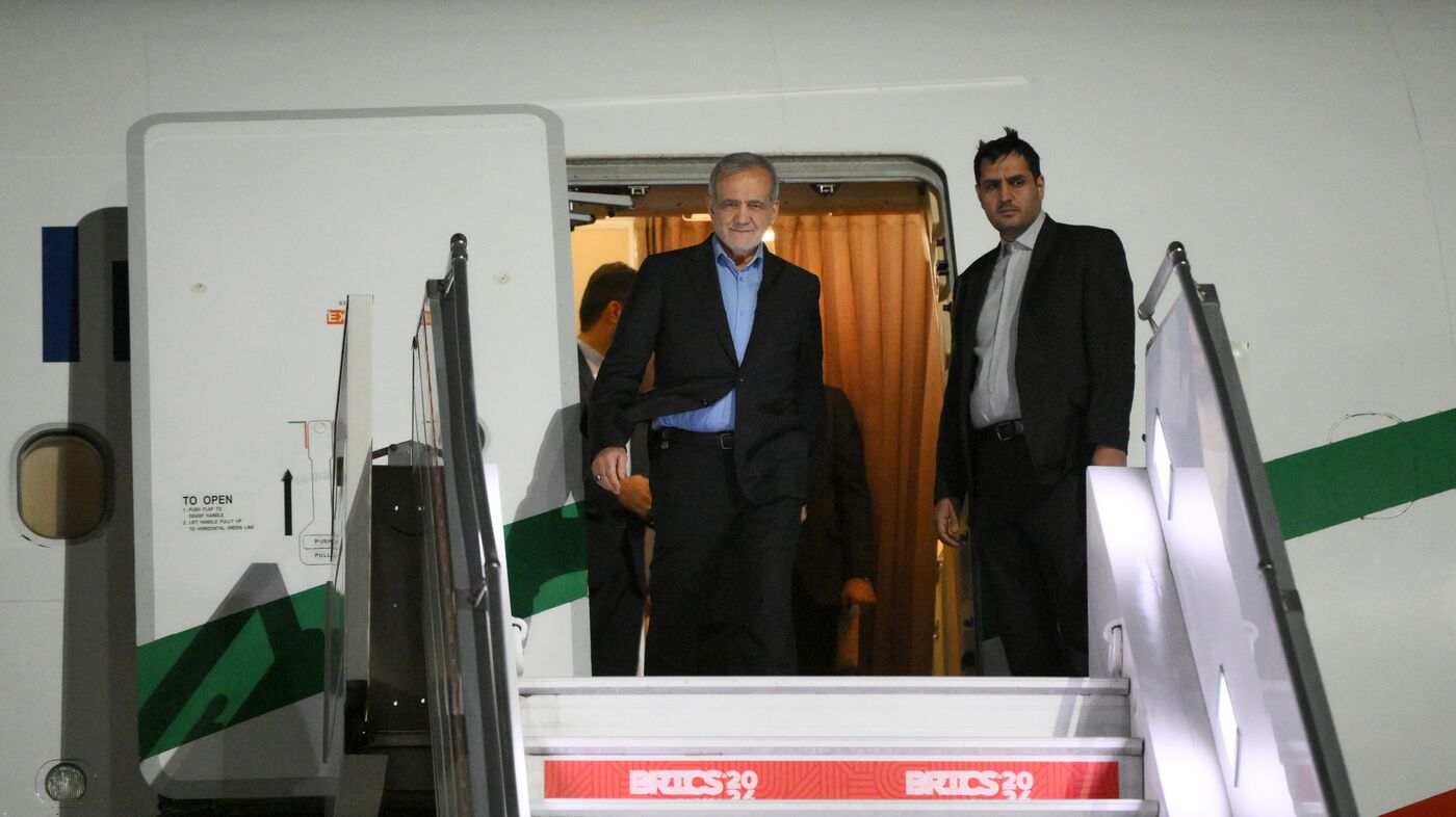 Presidente de Irán arriba a la Cumbre BRICS 8 sputnik 8789678 preview