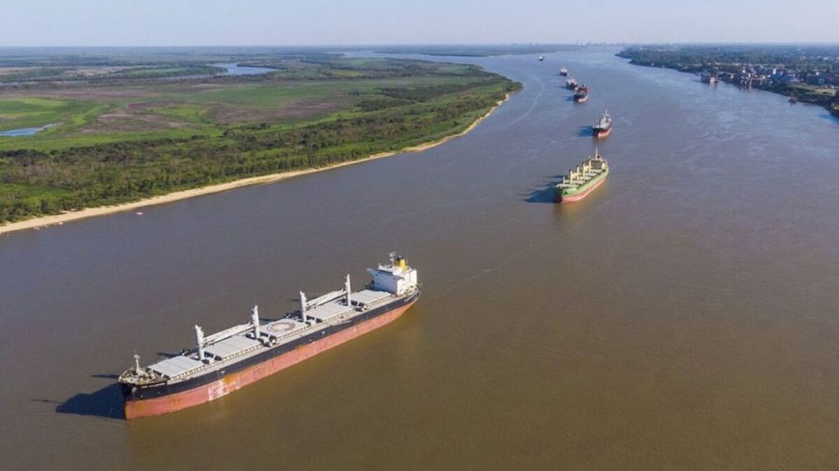 Argentina oficializa licitación para privatizar proyecto transportista Hidrovía 4 Arge