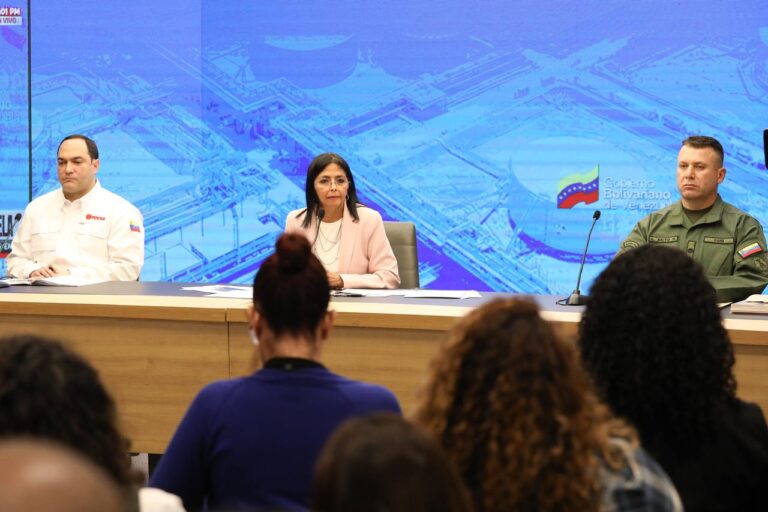 Gobierno venezolano denuncia relación de Erick Prince y María Corina Machado en los ataques a PDVSA 1 DELCY18NOV