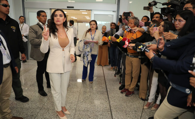 Vicemandataria de Ecuador denuncia que le impiden acceder a sus oficinas 1 Ecuador Veronica Abad01