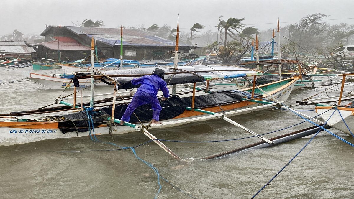 Tifón Usagi impacta Filipinas 4 Filipinas