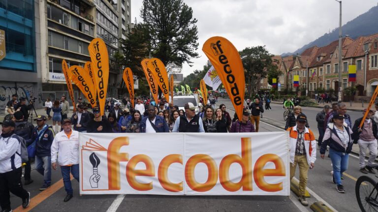 En imágenes: Colombia marcha conmemorando el estallido social de 2019 1 Gc7KP8VWwAAWeyP