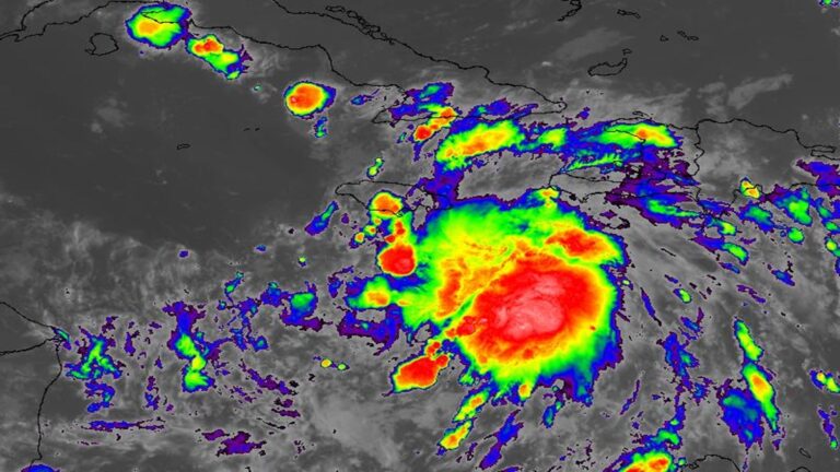 Área de bajas presiones ocasionará lluvias en Jamaica 1 GcOujIFXoAAEjvy.jpeg