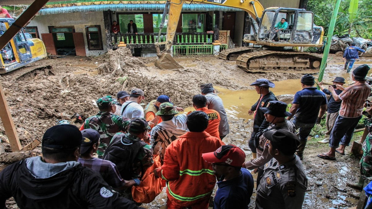 Indonesia deslizamiento de tierra 2
