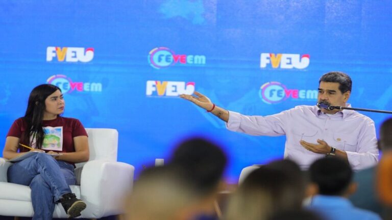 Venezuela propone medidas de prevención y regulación de redes sociales en escuelas 1 Nicolas