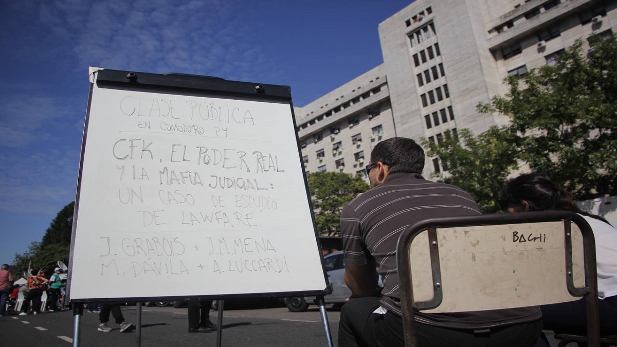 Argentina: Realizan clase pública sobre lawfare en Comodoro Py 10 Portada Argentina