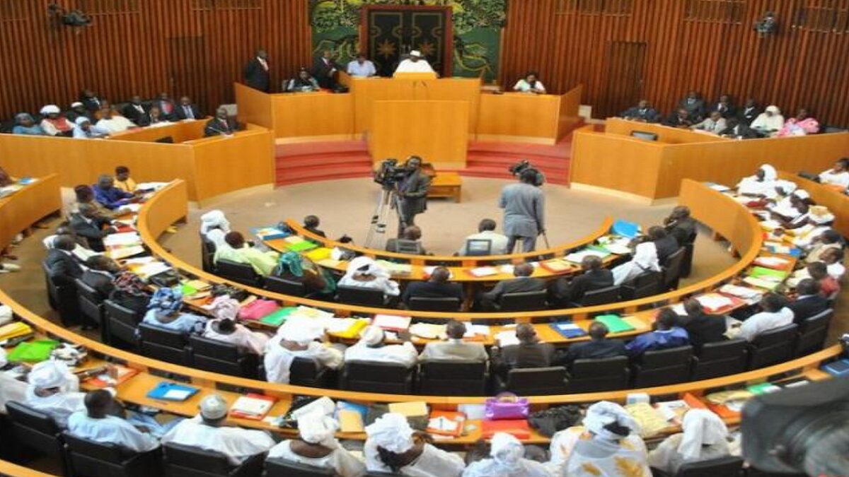 Reportan que partido de Gobierno gana con amplia ventaja elecciones legislativas en Senegal 7 Senegal Parlamento foto Senego