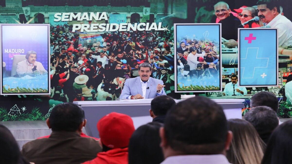 Presidente venezolano reafirma que prevalecerá el nuevo estado comunal en Venezuela 2 V 1